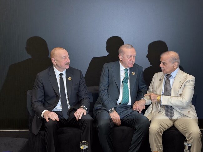 Liderlərin səmimi görüşündən - Fotolar