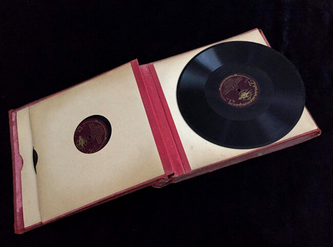 Stalinin səs yazıları Azərbaycanda bu qiymətə satılır - FOTO