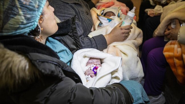 İlk təyyarə səfərləri ata-anasız keçdi... - FOTOLAR