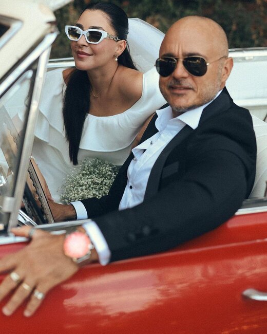 Evliliklərinin 15-ci ilində gəlinlik geyindi - Fotolar