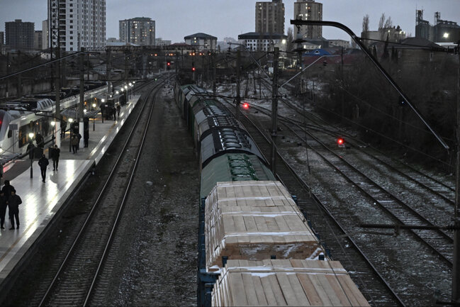 Taxıl yüklü 8 vaqon Ermənistana gedir - Fotolar