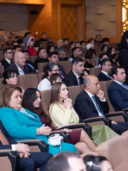 Prezidentin qızı və gəlininin film təqdimatından - Fotoları