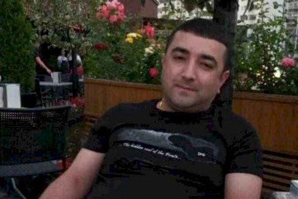 AzÉrbaycanlı iÅ adamı dostlarına mesaj yazıb, özünü öldürdü - foto