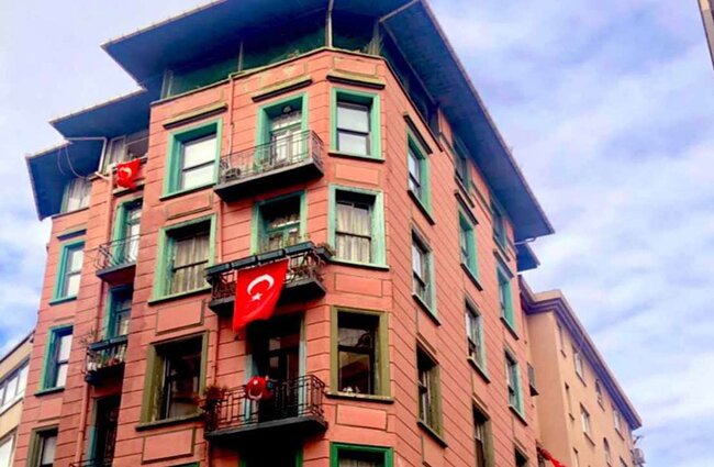 "Avrupa yakası"nın çəkildiyi bu bina kirayəyə verilir - FOTO