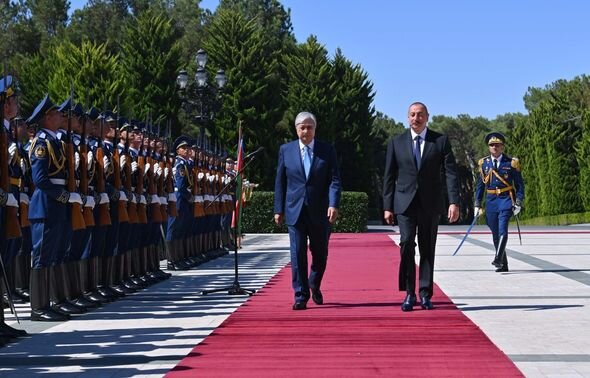 Qazaxıstan Prezidenti Kasım-Jomart Tokayevin rəsmi qarşılanma mərasimi olub