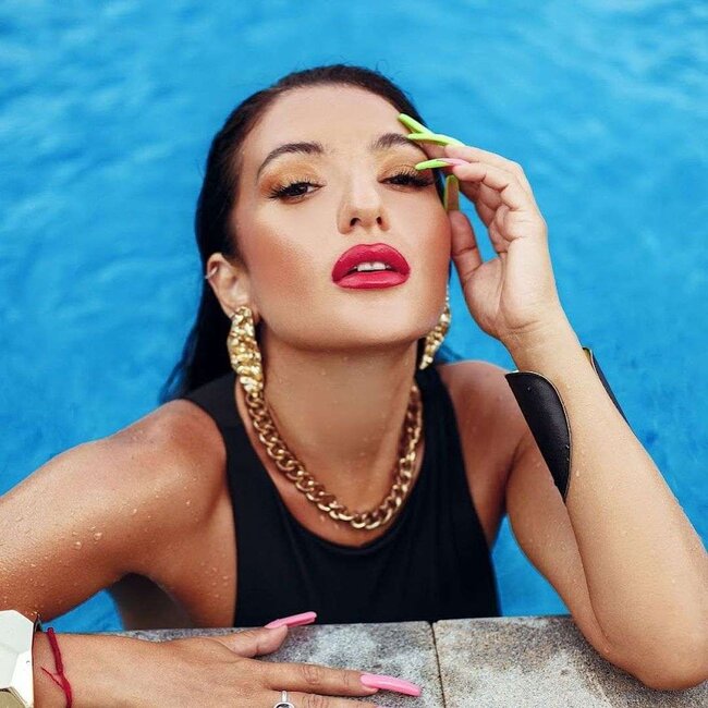 "Niyə bir-birimizi qıraq?"