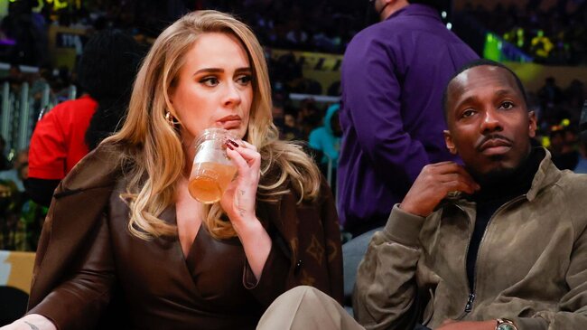 Dünya ulduzu Adel onunla nişanlandı: Yayda toydur