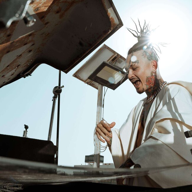 Rus reperin Bakı konsertinə yaş həddi qoyuldu - FOTO