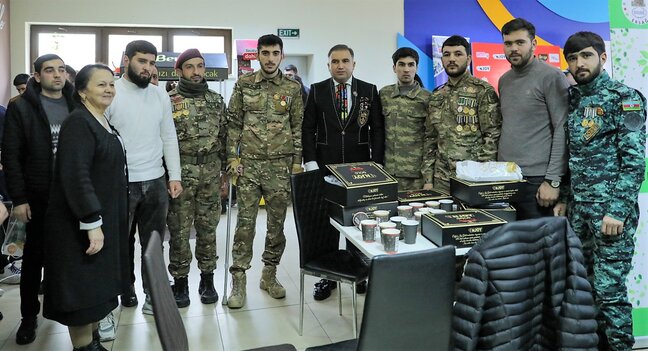 Bakıda "Əngəlsiz Karyera" sərgisi keçirilib