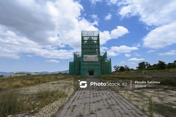 Şuşada həm məsciddə, həm də kilsədə restavrasiya işləri aparılır - FOTOLAR