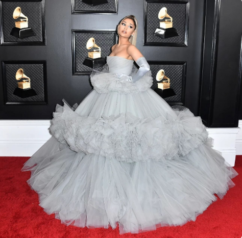 Damla bu dəfə bu müğənnini yamsıladı - FOTOLAR