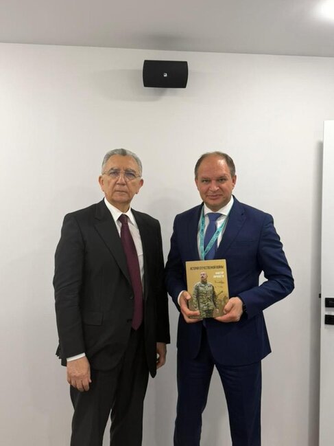 Eldar Əzizov Dubay haqqında
