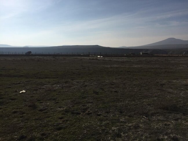 Pirəkəşkül qəsəbəsində kənd təsərrüfatı təyinatlı torpaq sahəsi satılır!