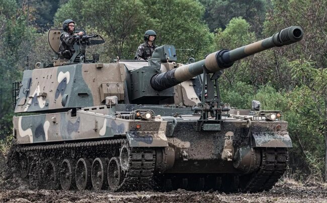 Cənubi Koreya Polşaya tank və haubitsalar tədarük edəcək