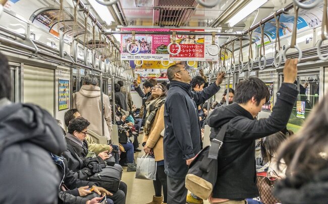 Yaponiyada metroda insident baş verib, xəsarət alanlar var