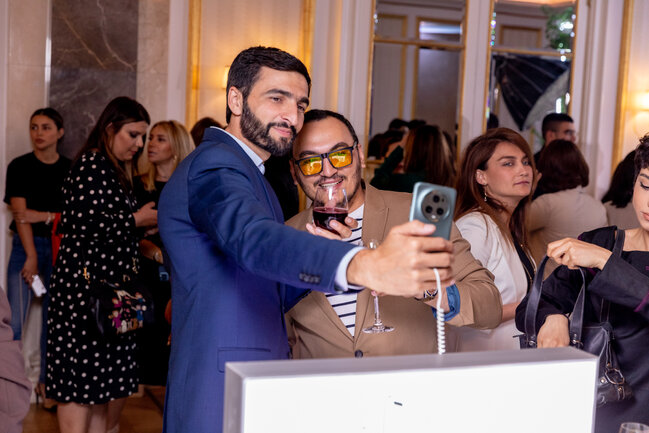 HONOR yeni Magic5 Pro smartfonunu Azərbaycanda təqdim edir