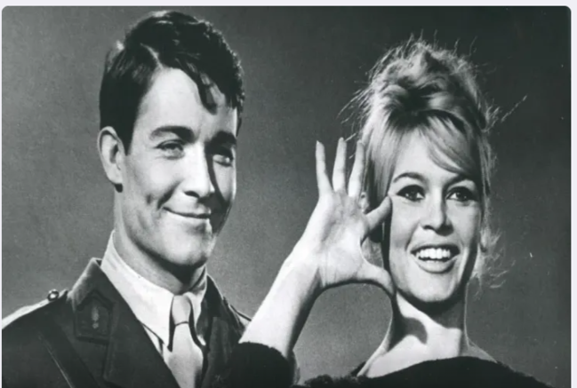 Müğənni Bricit Bardonun keçmiş əri, aktyor Jak Şarrye vəfat edib