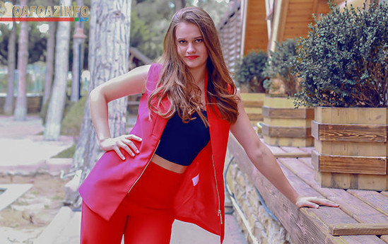 İdmançımız: "Daha çox oğlanlarla gəzirdim" - FOTOLAR