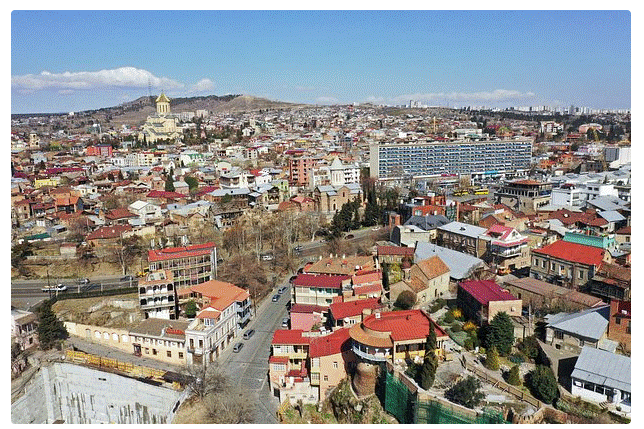 Rusiyalı turistlərə qarşı rəftar iddiaları Gürcüstanda cinayət işi ilə nəticələndi