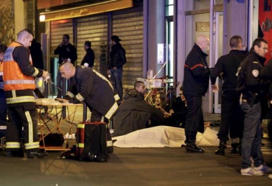 Fransada dəhşətli terror, 150 ölü - Ölkə sərhədlərini bağladı