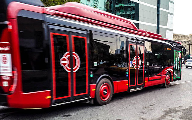 "Baku Bus"ın avtobusu qəza törətdi - Qadın öldü