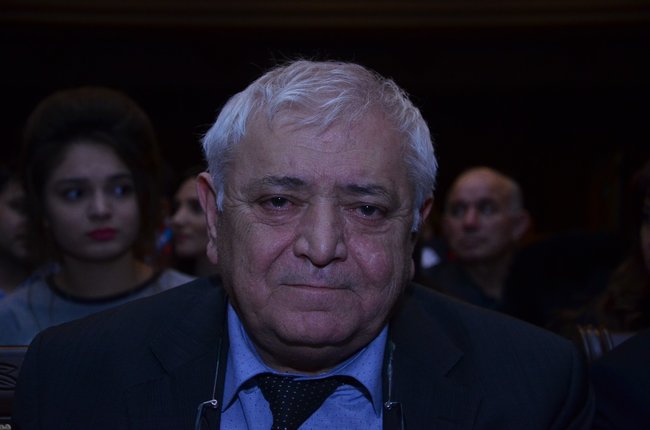 Aqil Abbas həmkarının səhvini düzəltdi: "Milli Məclisə çalışanların maaşı artırılmalıdır" - AÇIQLAMA