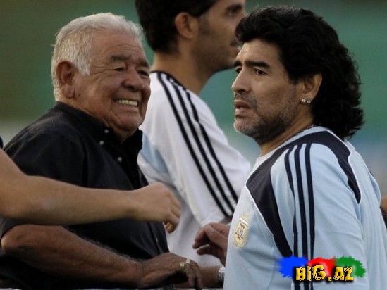 Maradonanın atası öldü