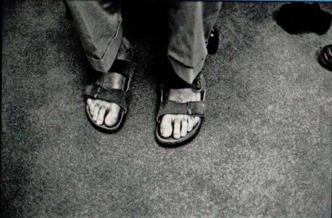 Stiv Cobsun sandalları 219 min dollara satıldı - FOTO