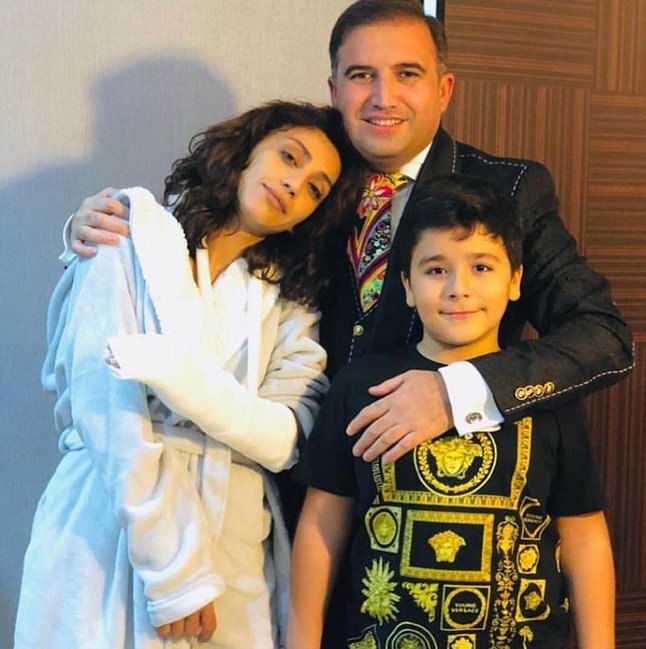 Qolu sınan Röyanın qəzadan sonra İLK FOTOSU