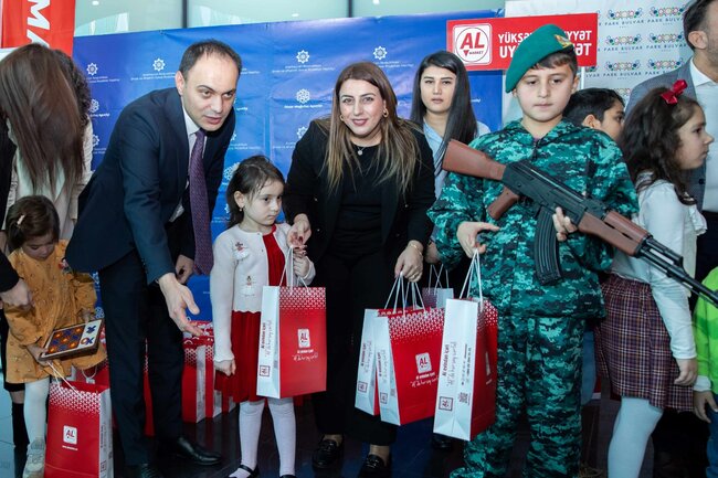 "AL Market" qəhrəmanlarımızın övladları üçün Bayram şənliyi keçirib