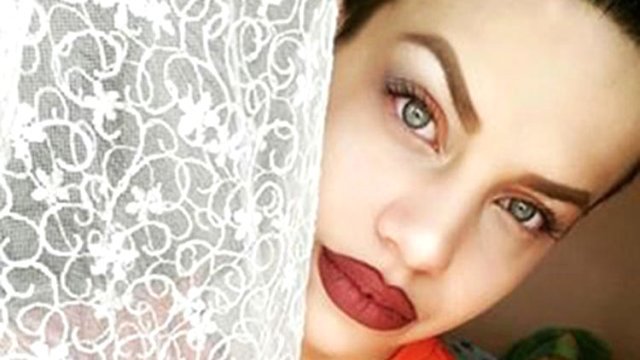 Ana evə gec gələn qızını öldürüb polisə getdi: 