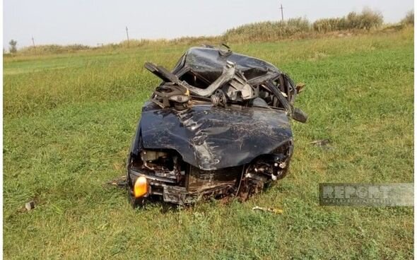 Kürdəmirdə DƏHŞƏT: Avtomobil bir neçə dəfə aşdı, xəsarət alan var - FOTO