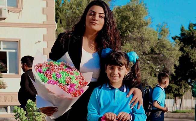 Övladlarını birinci sinfə yola saldılar - Fotolar