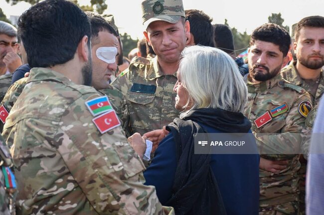 Xalq şəhidlərini anır - FOTOLAR