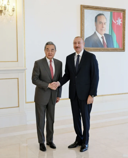 Prezident İlham Əliyev Çin Kommunist Partiyası Mərkəzi Komitəsinin Siyasi Bürosunun üzvünü qəbul edib - Foto