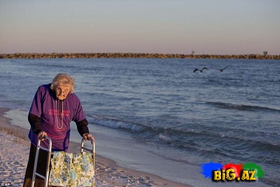 100 yaşında ilk dəfə dəniz gördü və - FOTO-VİDEO