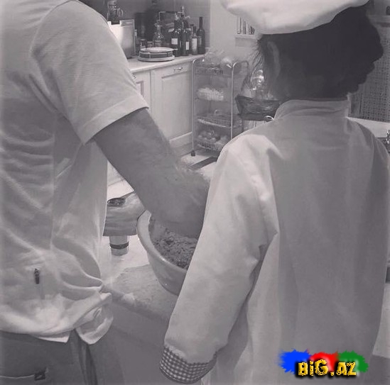 Aida Mahmudova həyat yoldaşı və qızı ilə - FOTO