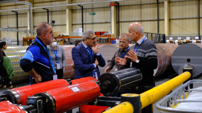 Media nümayəndələri İngiltərədə "Poz-Qazan" biletlərinin çap olunduğu fabrikdə - FOTO/VİDEO