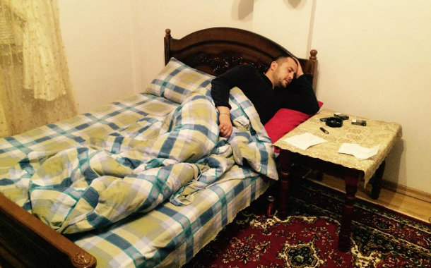 Mübarizin nəşini çiyinlərində vətənə gətirən hərbiçimizin bədəni çürüyür- FOTOLAR