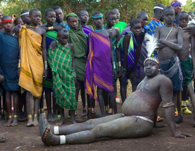 6 ay cinsi əlaqəyə girmək olmaz - Qan içən kişilərin bu adəti şok etdi - FOTOLAR