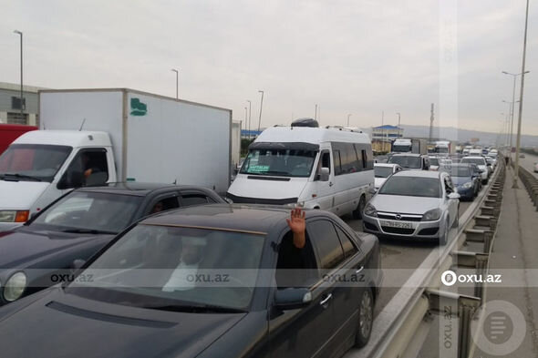 Azərbaycanda su basan magistral yolda nəqliyyatın hərəkəti tam bərpa olundu - YENİLƏNİB + FOTO/VİDEO