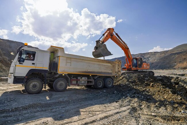 "AzerGold" Söyüdlü (Zod) qızıl yatağında ilk qazma-partlayış əməliyyatını həyata keçirib