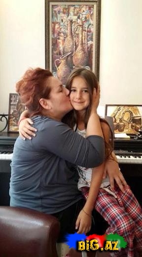 Məlahət Abbasova qızı ilə eyni səhnədə - FOTO