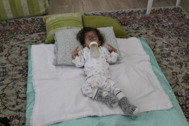 Ona baxanlar 3 aylıq körpə olduğunu düşünür: Əsl yaşını bilənlər şokda - FOTOLAR