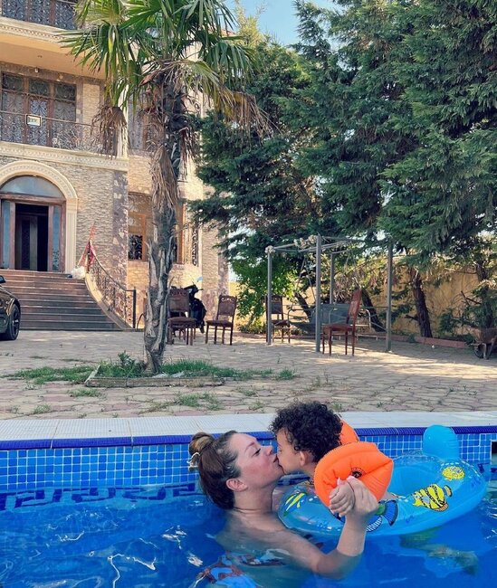 Xatirə hovuzdan FOTOLAR paylaşdı