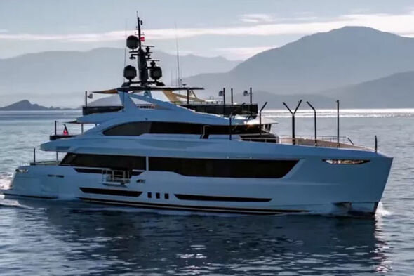 Acun İlıcalının 20 milyon dollarlıq yaxtası ortaya çıxdı: Futbol meydançası da var - FOTO-VİDEO