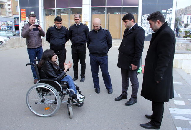 Bakı metrosunda UNİKAL ADDIM: bundan sonra... - FOTO