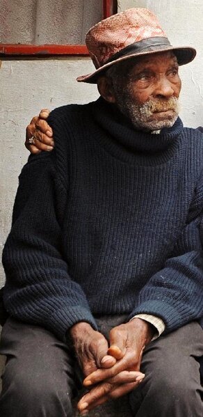 Dünyanın ən yaşlı adamı öldü - FOTO