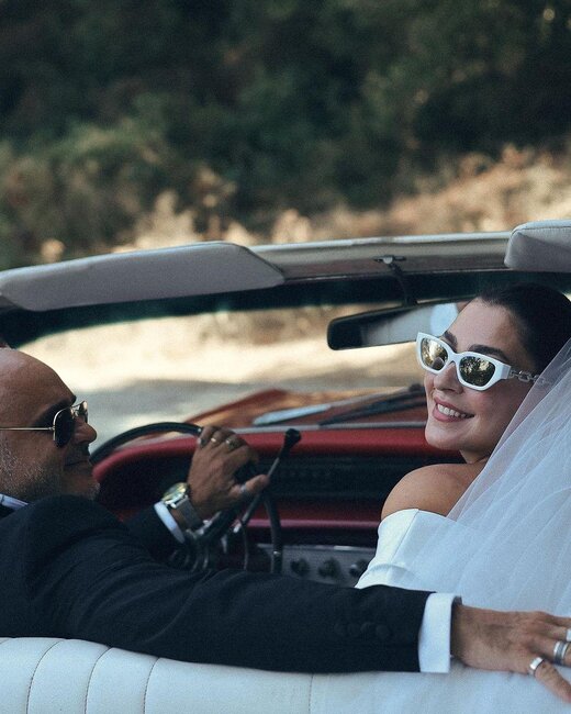 Evliliklərinin 15-ci ilində gəlinlik geyindi - Fotolar