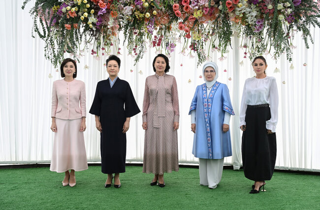 Birinci xanımların Bişkekdən maraqlı - Fotoları